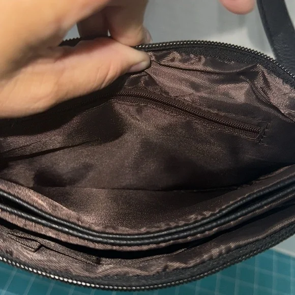 Studded Black Skull Embossed Crossbody Bag Purse Vegan Faux Leather 10x6.5x2 - Picture 5 of 12